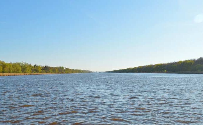 Der Nord-Otsee-Kanal in Dithmarschen