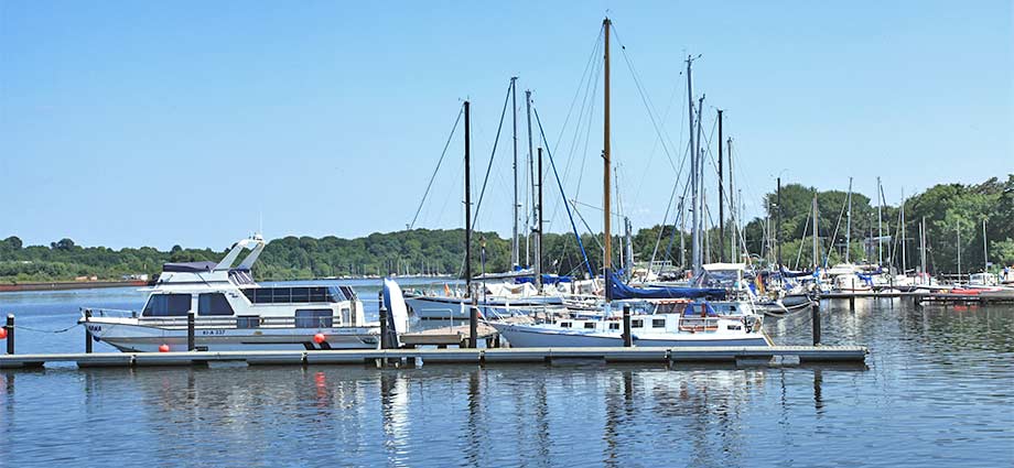 Blick von am Obereiderhafen zur Marina des Regatta-Vereins Rendsburg 