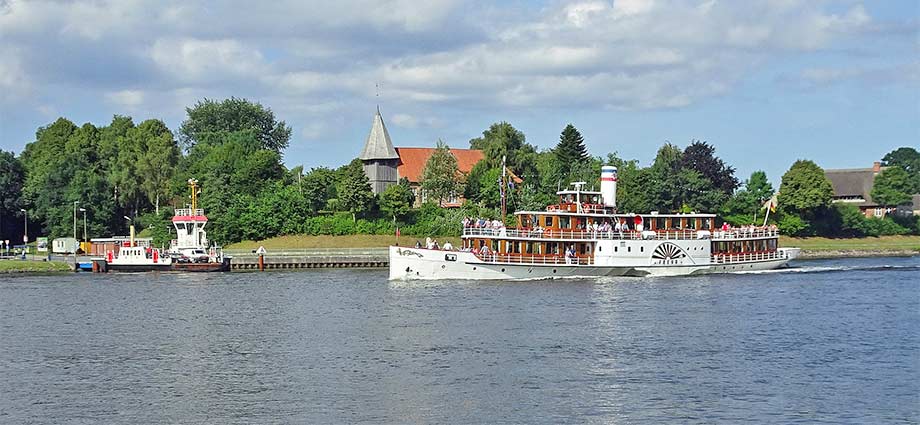 Ferrienwohnungen und Raddampfer Nord-Ostsee-Kanal